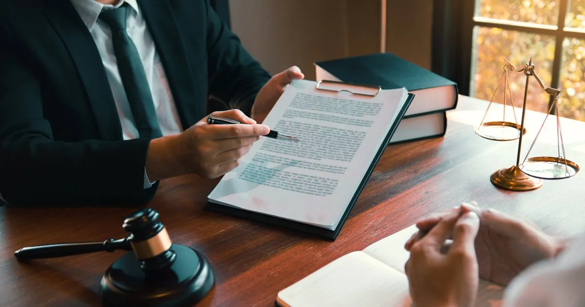 Employment Contract Advisory